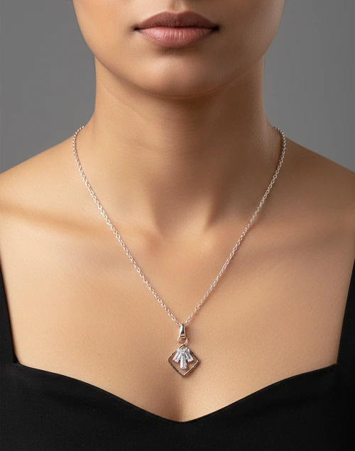 Stylish Silver Pendant Necklace